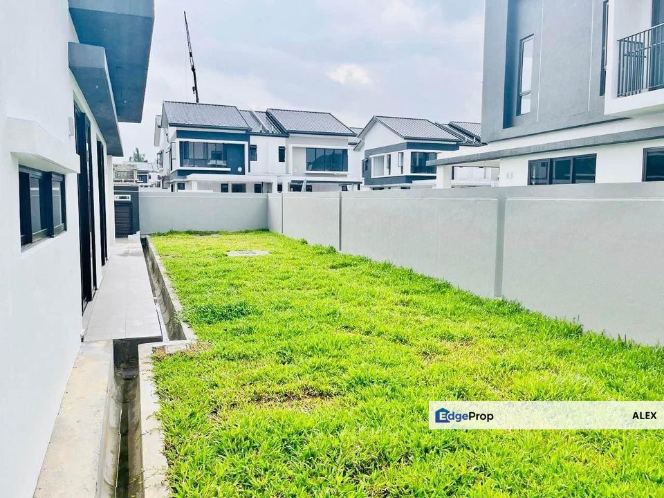 Monthly Only RM1.9K!！Freehold 27x80Full Loan, Negeri Sembilan, Seremban