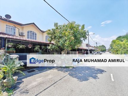 Double Storey Terrace Taman Sri Putra Banting, Selangor, Banting