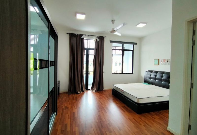 Cradleton @ Eco Majestic