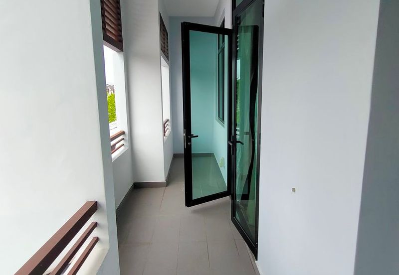 Cradleton @ Eco Majestic