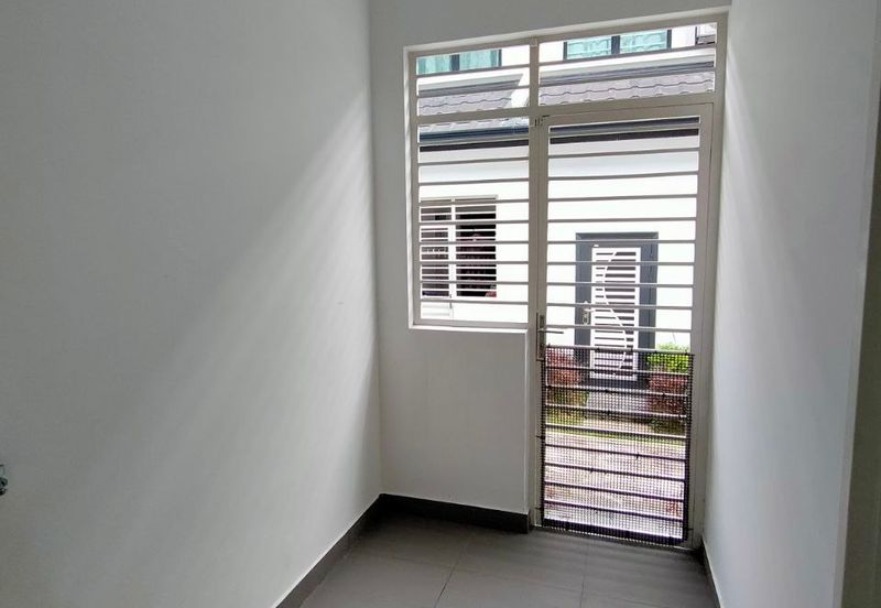 Cradleton @ Eco Majestic