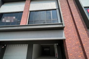 Baris Place @ Setia Mayuri