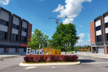 Baris Place @ Setia Mayuri