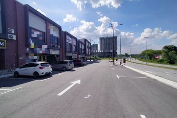 Baris Place @ Setia Mayuri