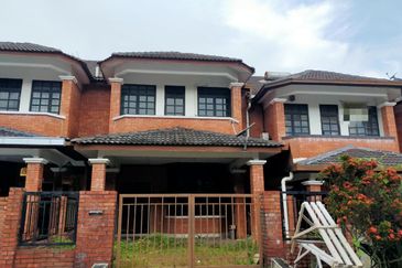 SL 2, Bandar Sungai Long