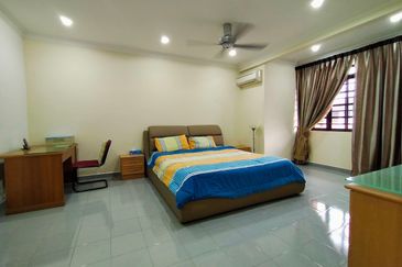 SL 2, Bandar Sungai Long