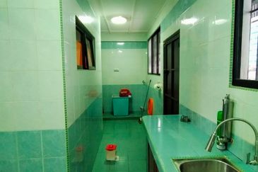 SL 2, Bandar Sungai Long