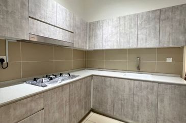 𝐓𝐡𝐞 𝐂𝐫𝐮𝐢𝐬𝐞 𝐂𝐨𝐧𝐝𝐨, 𝐁𝐚𝐧𝐝𝐚𝐫 𝐏𝐮𝐭𝐞𝐫𝐢 𝐏𝐮𝐜𝐡𝐨𝐧𝐠 𝐅𝐨𝐫 𝐑𝐞𝐧𝐭