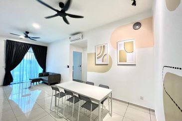 𝐓𝐡𝐞 𝐂𝐫𝐮𝐢𝐬𝐞 𝐂𝐨𝐧𝐝𝐨, 𝐁𝐚𝐧𝐝𝐚𝐫 𝐏𝐮𝐭𝐞𝐫𝐢 𝐏𝐮𝐜𝐡𝐨𝐧𝐠 𝐅𝐨𝐫 𝐑𝐞𝐧𝐭