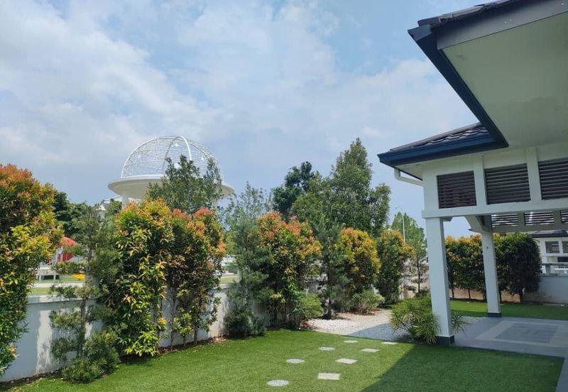 Cradleton @ Eco Majestic