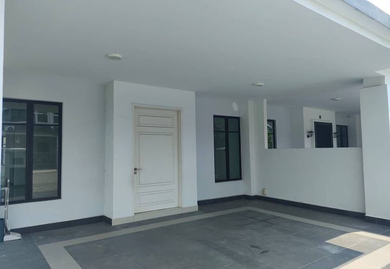 Cradleton @ Eco Majestic