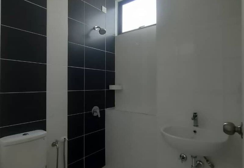 Cradleton @ Eco Majestic