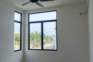 Cradleton @ Eco Majestic