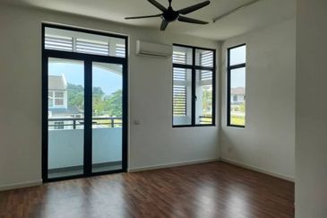 Cradleton @ Eco Majestic