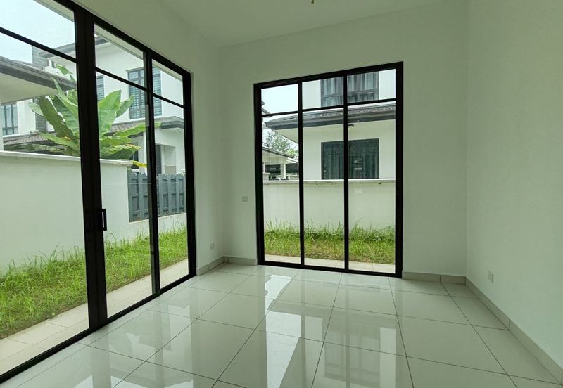 Tenderfields @ Eco Majestic