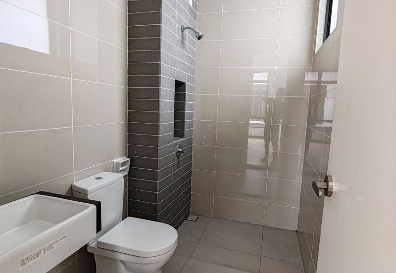 Tenderfields @ Eco Majestic