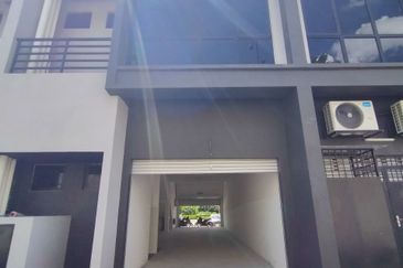 Baris Place @ Setia Mayuri