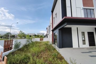 Farina @ Setia Ecohill 2