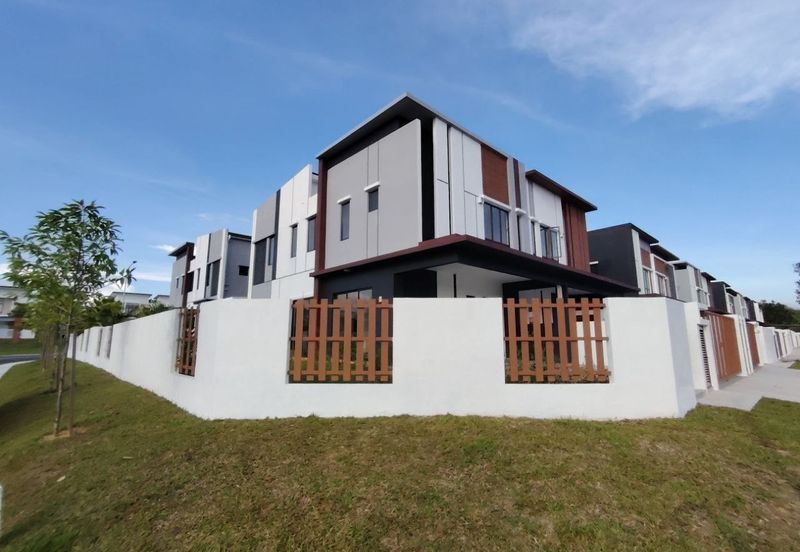 Farina @ Setia Ecohill 2