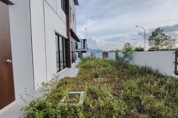 Farina @ Setia Ecohill 2