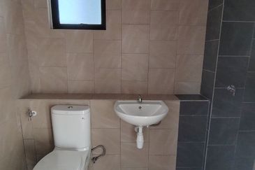 Farina @ Setia Ecohill 2