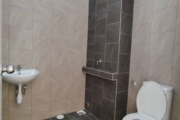 Farina @ Setia Ecohill 2