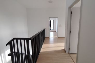 Farina @ Setia Ecohill 2