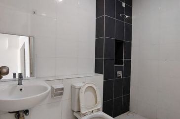 Cradleton @ Eco Majestic