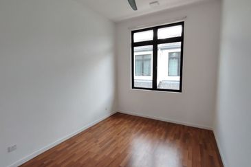 Cradleton @ Eco Majestic