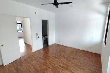 Cradleton @ Eco Majestic