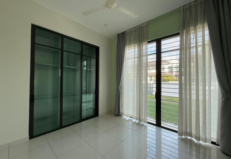 Tenderfields @ Eco Majestic