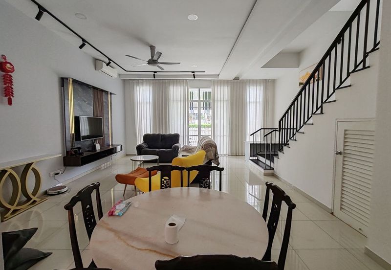 Mellowood @ Eco Majestic