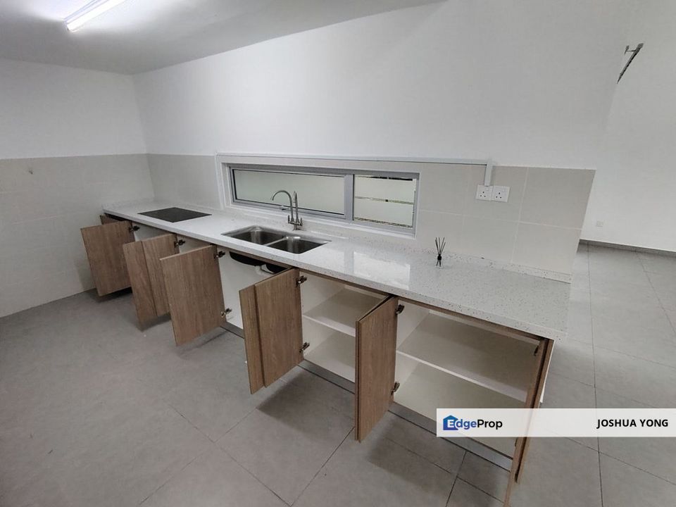 Hazelton @ Eco Forest 3, Semenyih near Broga & University of Nottingham , Selangor, Semenyih