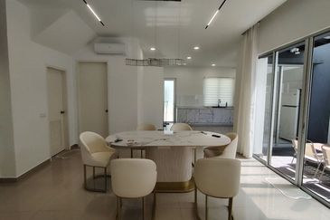 Hazelton @ Eco Forest 3