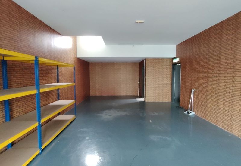 Melodi, Eco Majestic Semenyih, Brighton, Ivoris, Whitten,Silver Square End Lot Shop for SALE