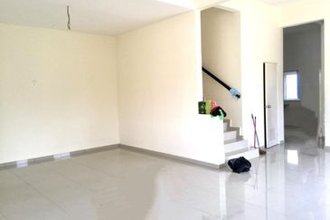 2-Storey Corner Semi-D @ Jalan Kenanga Semenyih for Sale 
