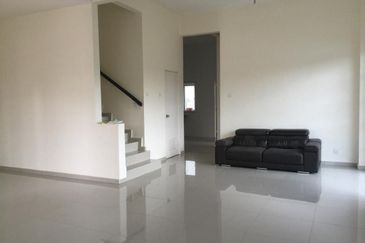 2-Storey Corner Semi-D @ Jalan Kenanga Semenyih for Sale 