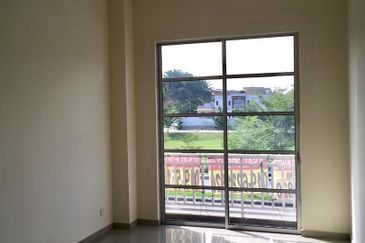 2-Storey Corner Semi-D @ Jalan Kenanga Semenyih for Sale 