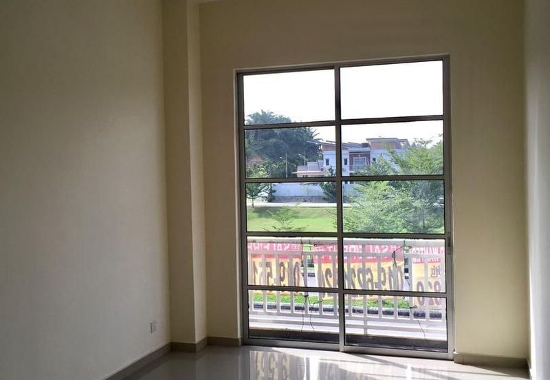 2-Storey Corner Semi-D @ Jalan Kenanga Semenyih for Sale 