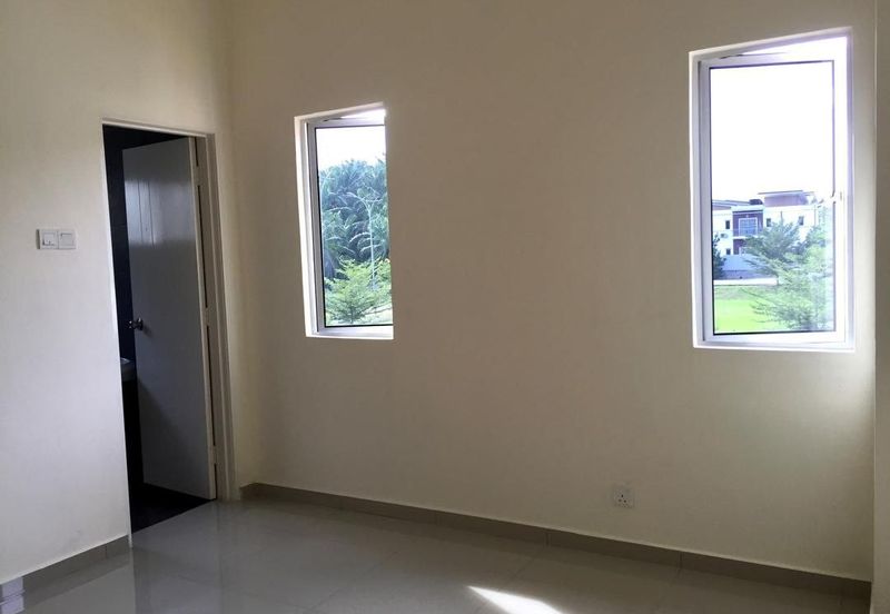 2-Storey Corner Semi-D @ Jalan Kenanga Semenyih for Sale 