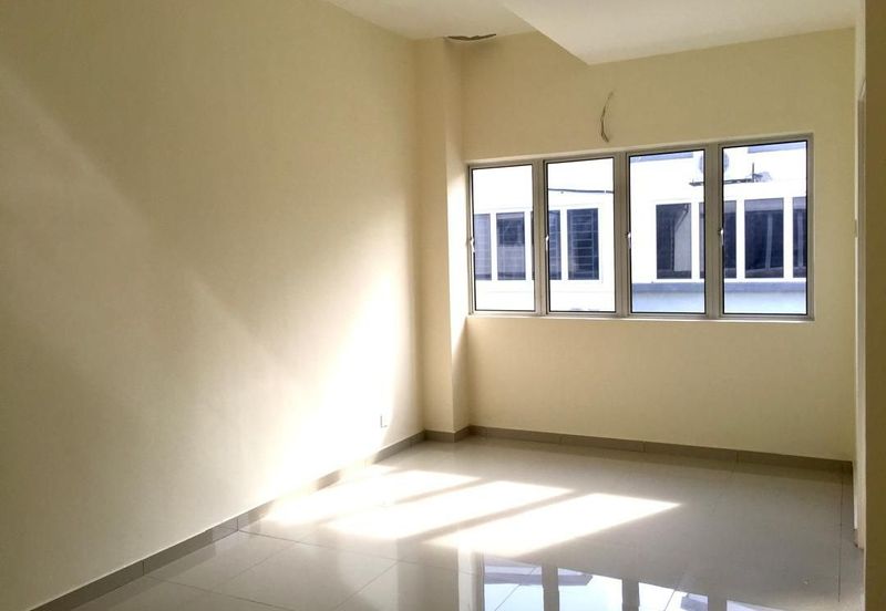 2-Storey Corner Semi-D @ Jalan Kenanga Semenyih for Sale 
