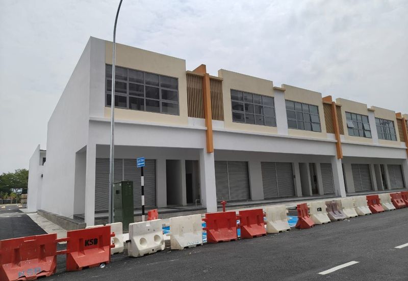 Taman Sutera Kajang Corner Lot Double Storey Shop For Rent