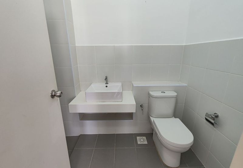 Hazelton @ Eco Forest 3