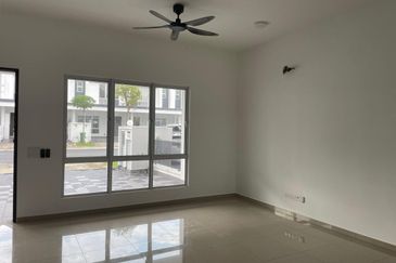 Hazelton @ Eco Forest 3