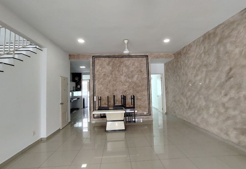 Cradleton @ Eco Majestic