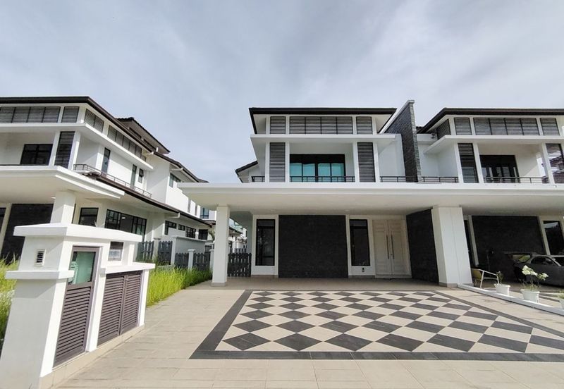 Tenderfields @ Eco Majestic