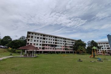 Pangsapuri Orkid, Bandar Mahkota Cheras