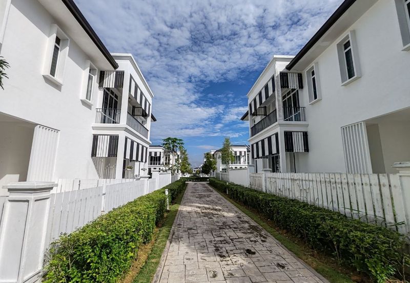 Mellowood @ Eco Majestic