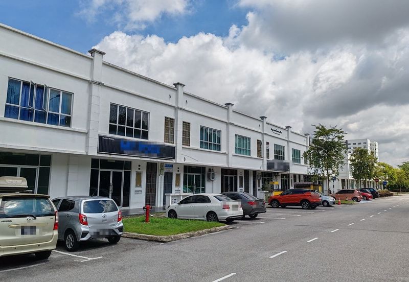 The Melodi ,Eco Majestic Semenyih @ Corner Shop for Sale