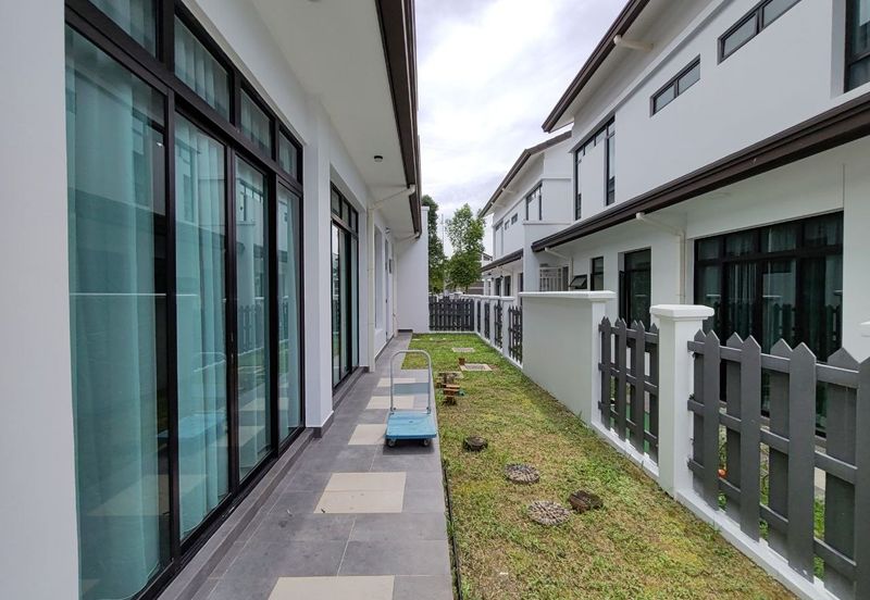 Tenderfields @ Eco Majestic